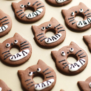 星小兔甜品礼物可爱龙猫动物饼干卡通创意零食巧克力曲奇礼盒生日