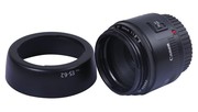 永诺YN 50mm1.8一代 佳能口52mm单反配件定焦 镜头盖+遮光罩+UV镜