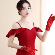 中式红手套结婚礼服新娘，秀禾服红色蕾丝，婚纱手套白色复古缎面短款