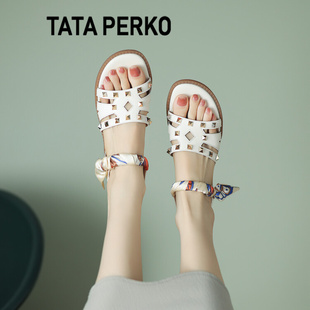 TATA PERKO联名女鞋真皮粗跟铆钉罗马沙滩鞋平底小众凉鞋女潮露趾