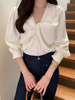 韩国chic春季法式设计感v领扭结宽松百搭纯色长袖套头衬衫上衣女
