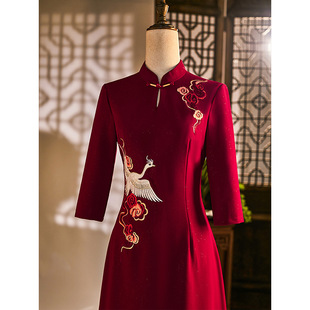红色旗袍2023冬季长袖，喜婆婆婚宴，装结婚礼服妈妈高端刺绣冬天