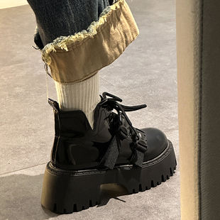 时尚部落黑色马丁靴，子女秋2023年夏季百搭增高炸街机车短靴潮