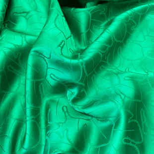 绿色提花缎面布料夏季连衣裙面料衬衫旗袍睡衣布料暗纹提花服装布