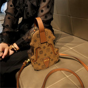 香港品牌包包女士2024高级真皮手提斜跨小提琴包个性(包个性)单肩包潮