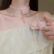 粉色花朵项链女款2024珍珠锁骨链女高级感夸张婚纱脖子配饰