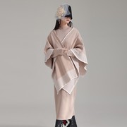 复古港风设计2023冬款拼色大围巾斗篷披肩+针织连衣裙时尚两件套