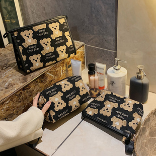 化妆包韩版小熊卡通手提包，简约便携小号方形，化妆品拉链收纳袋