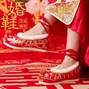 婚鞋女款冬季加绒新娘古风保暖绣花鞋红色中式内增高汉服鞋子