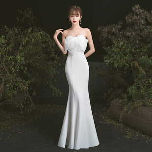 一半盛装2023白色晚礼服女高级优雅小众气质抹胸名媛年会鱼尾长裙