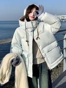 超好看浅蓝色羽绒服女冬季2023学院风短款面包服白鸭绒厚外套