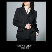 秋冬黑灰色条纹毛料双排金属扣设计短款西装外套修身长袖条纹女士