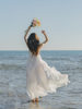 海南三亚旅游拍照沙滩裙白色气质仙女飘逸吊带连衣裙洱海度假长裙