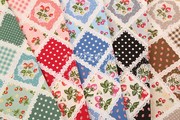 日本进口拼凑风草莓蕾丝花边纯棉印花布料服装桌布包DIY面料