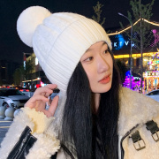 笑脸毛线帽女秋冬季韩版学生，百搭保暖带毛球针织帽可爱套头帽