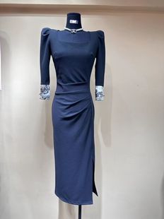 luo设计感国风收腰包臀，开叉黑色连衣裙显高显瘦撞色袖方领中长裙