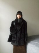 短款西装大衣女毛毛，富贵感秋冬加厚黑色，呢子设计感毛呢外套
