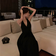 马尔代夫沙滩裙巴厘岛海边度假显瘦长裙性感，露背小黑裙连衣裙超仙