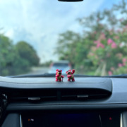 玩具总动员草莓熊卡通公仔中控台摆件车载饰品车内个性可爱