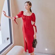气质优雅正红色长款连衣裙，复古方领高腰，开叉一步裙夏美少女高级感