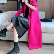 大码女装春玫红，长款西装外套2024年韩版胖mm200斤高级感风衣