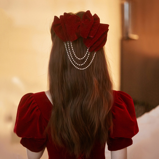 新娘头饰红色流苏蝴蝶结，发夹简约时尚气质，韩式敬酒造型礼服配饰品