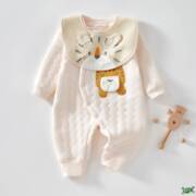 三个月的宝宝衣服秋装男三层保暖连体衣无骨婴儿服睡衣贴身打底衣
