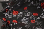 黑色底红色玫瑰花印花雪纺布料夏季透明衬衫连衣裙舞台服时装面料