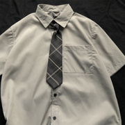 夏季灰色纯色短袖衬衣加领带，复古衬衫女港风大码衣服男生学院风男