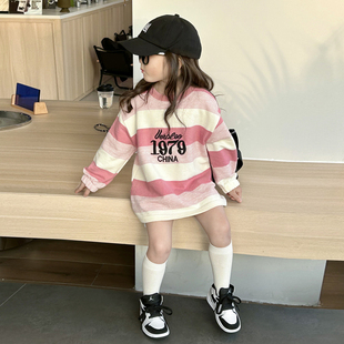 女童t恤衫韩版中小童刺绣，字母中长款打底衫2023春宽条纹上衣