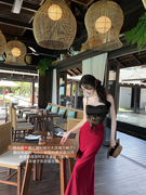 Sun雅乔苏妲己夏季修身红黑撞色复古提花吊带连衣裙长裙