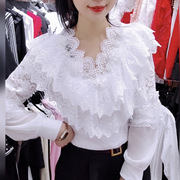 春季韩版v领立体花朵，钉珠蕾丝衫，时尚减龄修身显瘦名媛公主范小衫