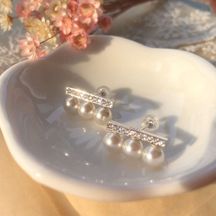 高品质日本镶钻三颗珍珠平衡木耳钉，s925纯银耳环，防过敏轻奢气质