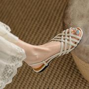 罗马编织凉鞋女夏季平底软底，法式银色女款白色，低跟镂空鱼嘴鞋