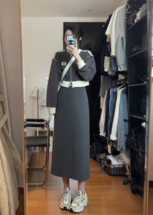 大码胖mm甜酷运动休闲套装秋季韩版拼色，拉链短外套+半身裙两件套