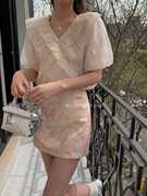 花边蕾丝翻领V领衬衫亮面设计感小众短款小衫韩国高级感泡泡袖女