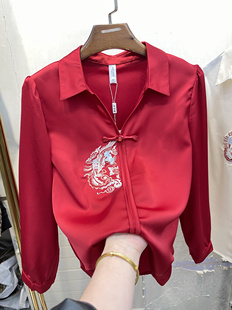 刺绣国风衬衫上衣2024春装翻领缎面垂感大红色长袖套头女衬衣