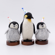 羊毛毡手工成品diy企鹅，一家生日礼物创意，桌面装饰可爱卡通汽车