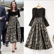 凯特王妃同款法式高级感赫本风，方领连衣裙秋季气质小黑裙年会礼服