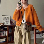 橘色短款毛衣外套女装，秋冬2024宽松加厚拉链，长袖开衫针织上衣