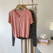 粉红色短袖纽扣v领小衫，t恤女美式纯色纯欲风，夏季薄款上衣舞蹈服
