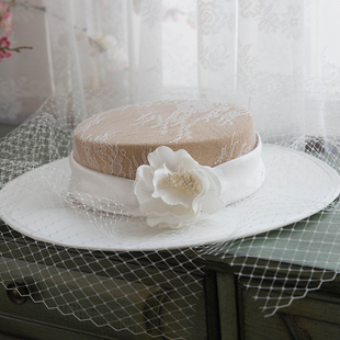 赫本风白色平顶，礼帽网纱花朵英式新娘摄影写真名媛帽