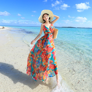 泰国三亚海边度假沙滩裙女波，西米亚长裙雪纺裙子，v领吊带裙连衣裙