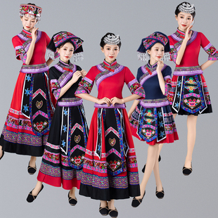 三月三少数民族服装女广西壮族彝族，土家族舞蹈服云南苗族演出服饰