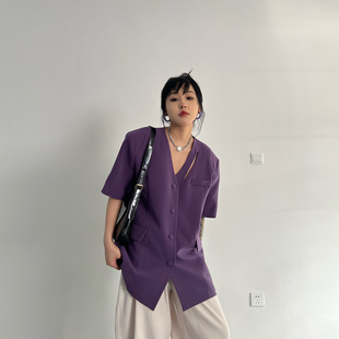 2023年夏季设计感小众紫色V领西服小香风薄款短袖西装外套女