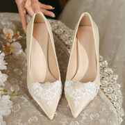 法式婚鞋女2023年秋季新娘浅口细跟高跟鞋尖头单鞋中跟手工婚纱鞋