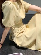 2024年夏季高级感气质名媛淡黄色中长连衣裙女纯色高腰裙子女