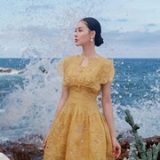越南小众设计师品牌橙色花仙子花朵刺绣短裙橘黄色仙女连衣裙
