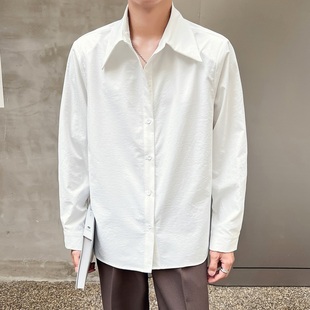 韩国长袖垫肩上衣潮男简约通勤宽肩大翻领衬衫，设计感宽松白色衬衣