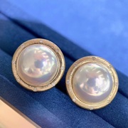 布挈拉缇工艺日本证书白马贝珍珠，耳钉磨砂钻石白透粉光复古极简风